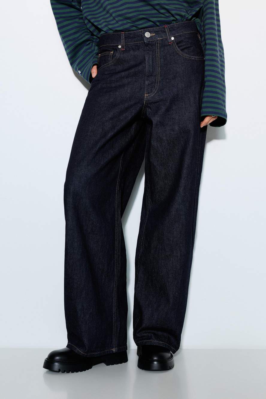 Barrel jeans with hearts — Product image 28 of 35