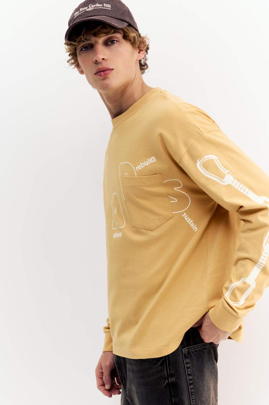 Long sleeve T-shirt with pocket — Product image 6 of 17