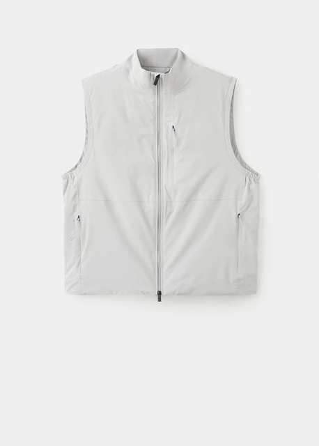 Packable water-repellent gilet with Thermore® technology
