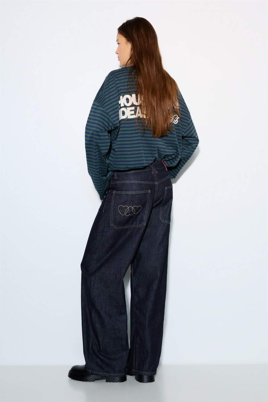 Barrel jeans with hearts — Product image 32 of 35