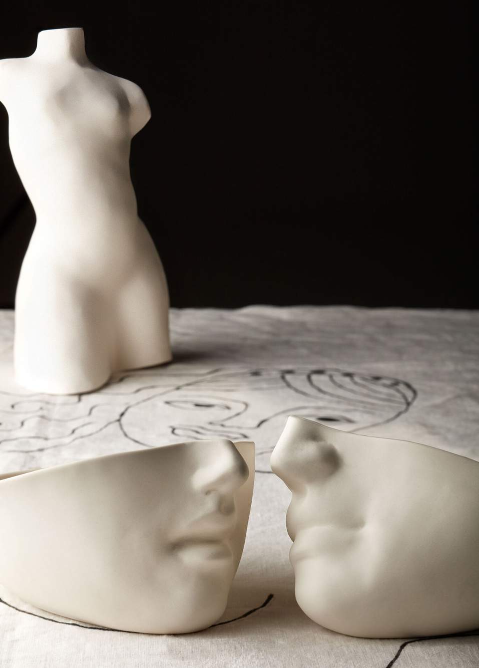 Infinity Women's Model Porcelain Bowl — صورة المنتج 4 من 4