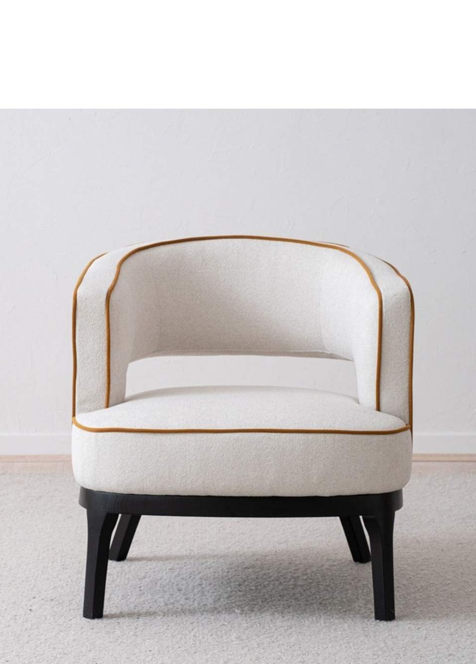 White Armchair — صورة المنتج 4 من 6