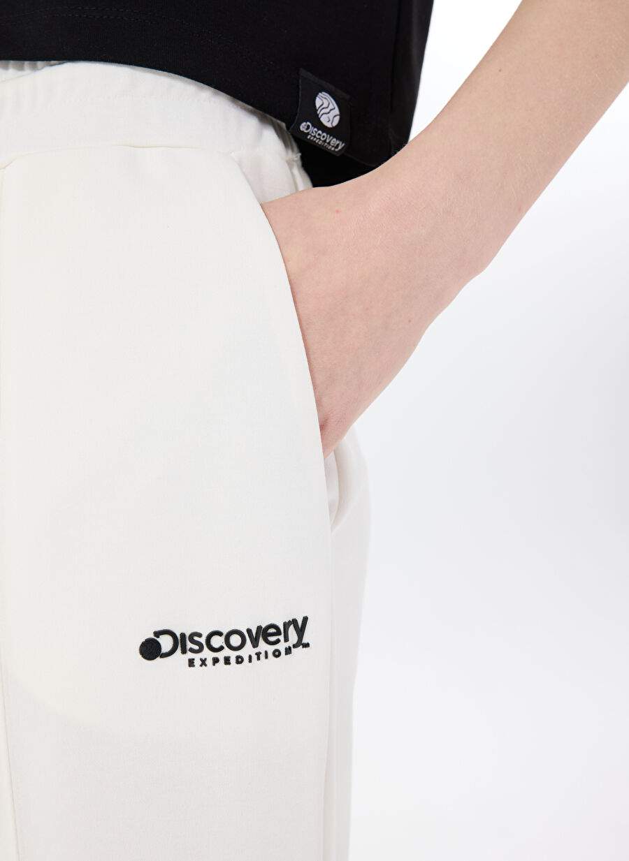 Discovery Expedition D5sl Ea3585 Beyaz Relaxed Duz Kadn Esofman Alt — Product image 4 of 5
