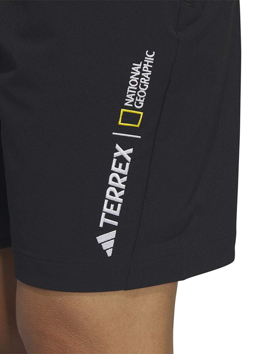 adidas HY4696 W NATGEO SHORTS Siyah Kadın Normal Kalıp  Şort — Product image 3 of 4