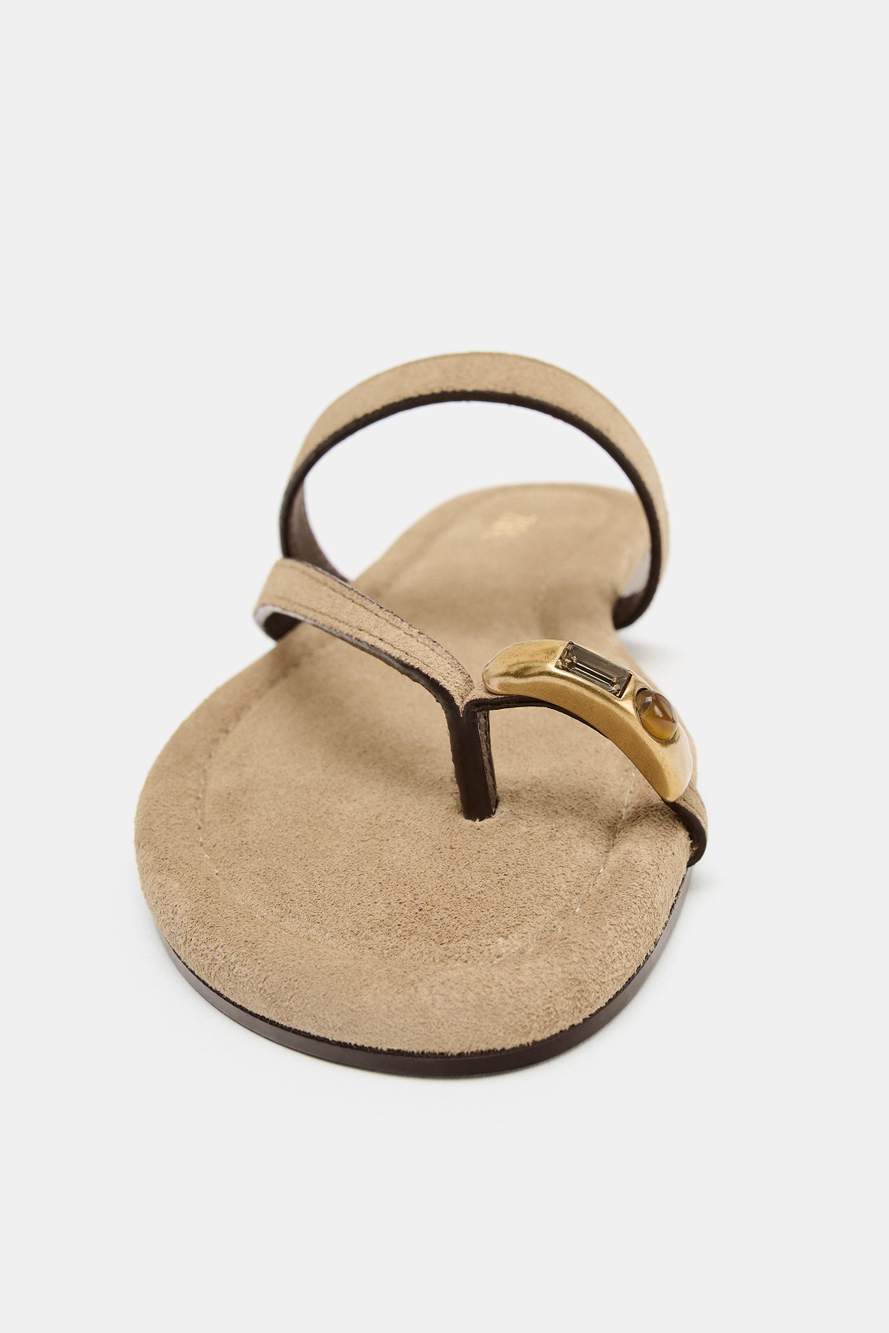 APPLIQUÉ SPLIT SUEDE FLAT SANDALS — Product image 3 of 4