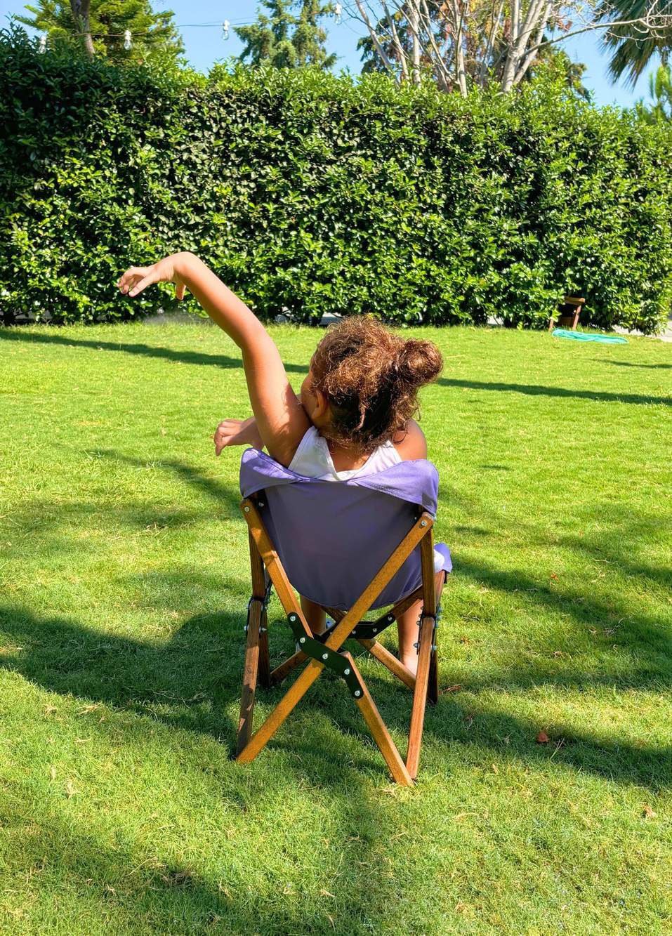 Kids Kahverengi Ahşap İskeletli Mor Çocuk Kamp Sandalyesi — صورة المنتج 4 من 6