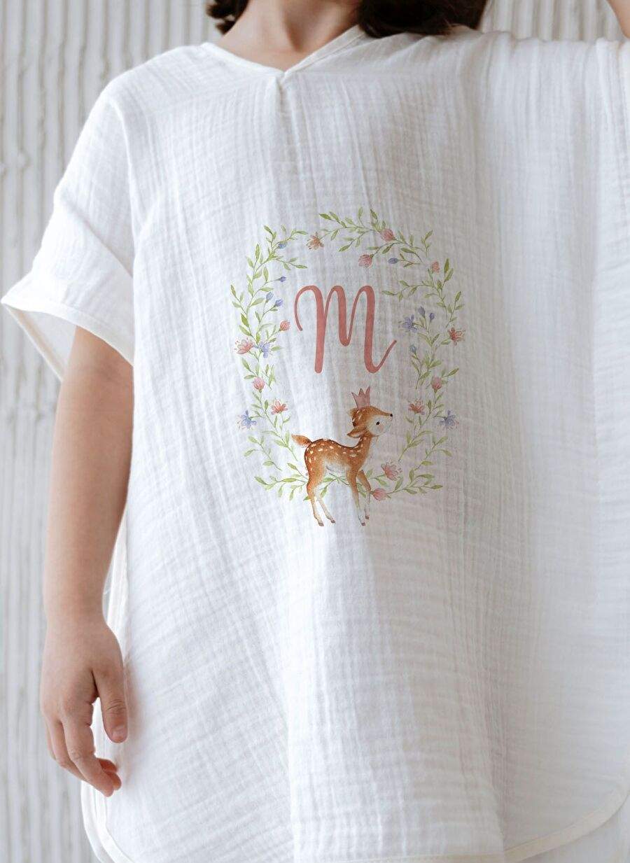 4 Floor Muslin Poncho - Letter Series - Little Deer - Letter — Product image 3 of 7