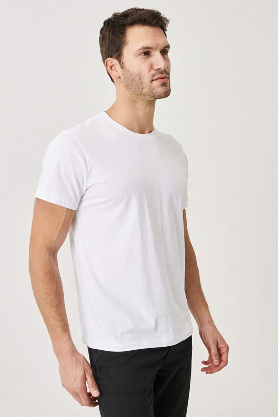 Erkek Beyaz Slim Fit Dar Kesim Bisiklet Yaka Ksa Kollu Tisort — صورة المنتج 6 من 8