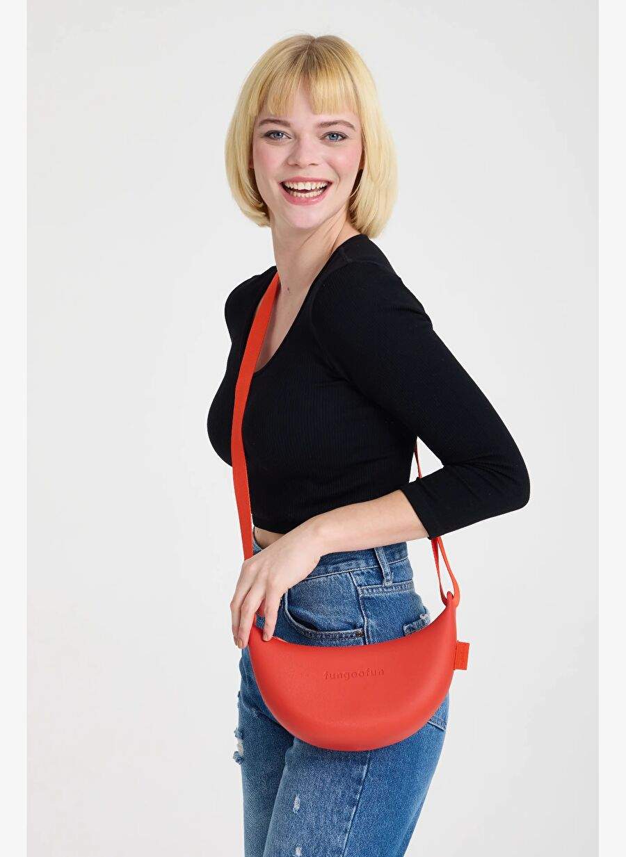 FunGooFun Muz Tasarımlı Kadın Çapraz Çanta F553 KIRMIZI — Product image 6 of 6