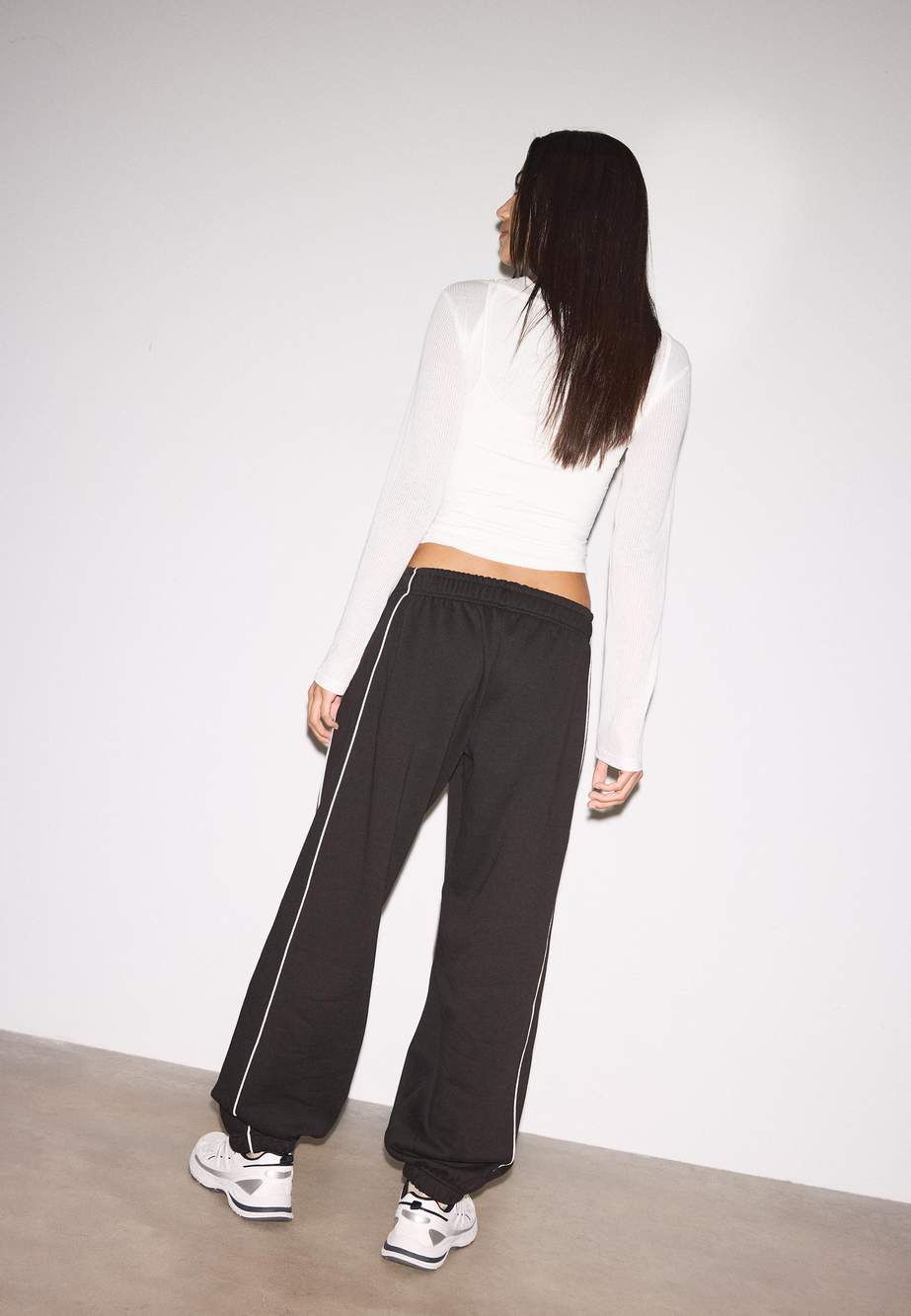 Piping jogger trousers — صورة المنتج 6 من 75