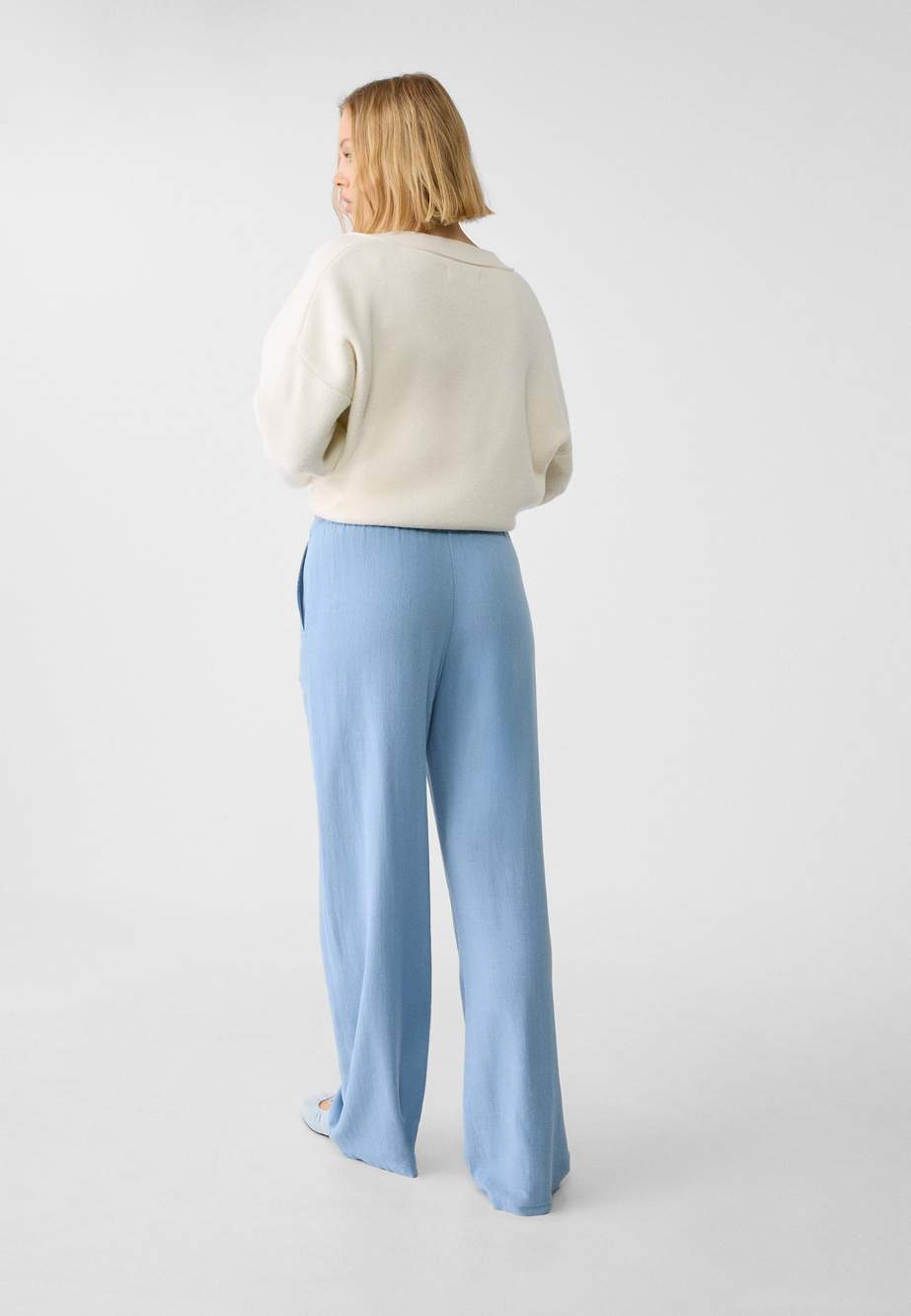 Flowing linen-effect trousers — Product image 3 of 10