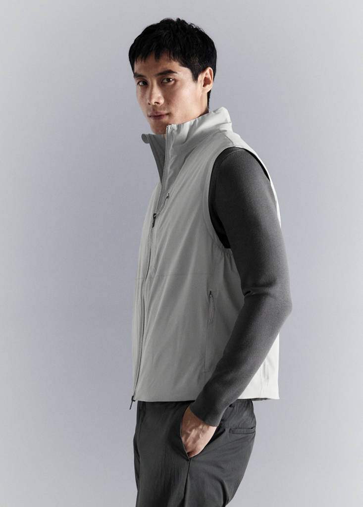 Packable water-repellent gilet with Thermore® technology — Product image 7 of 12