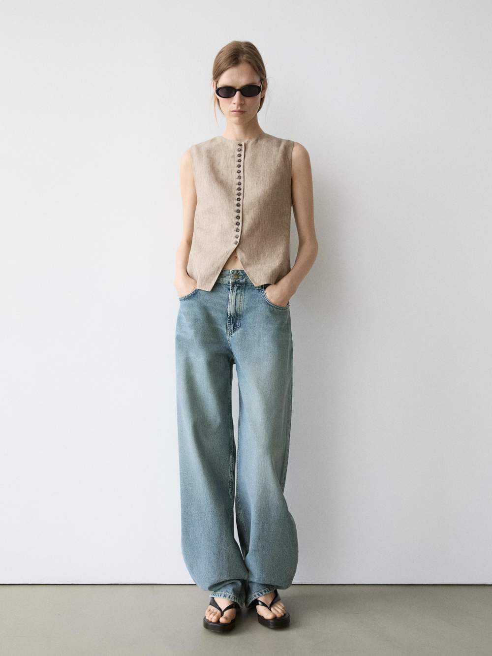 Linen melange waistcoat with buttons — Product image 4 of 15