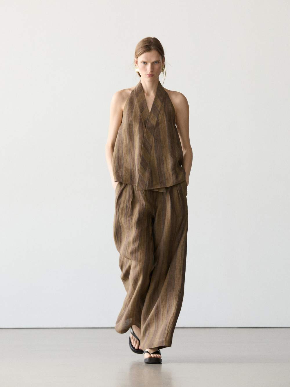 Printed waistcoat with crossover neckline — Product image 10 of 17