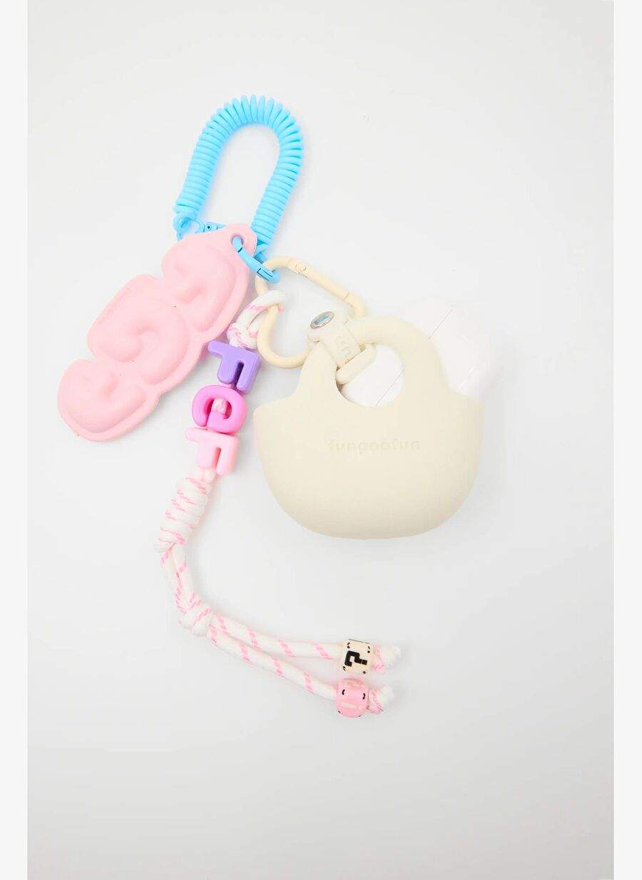 Mini Çanta Formunda AirPods Kılıfı ve Paracord Çanta Süsü Seti BEYAZ — Product image 3 of 5