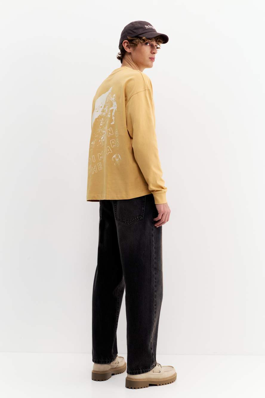 Long sleeve T-shirt with pocket — Product image 3 of 17