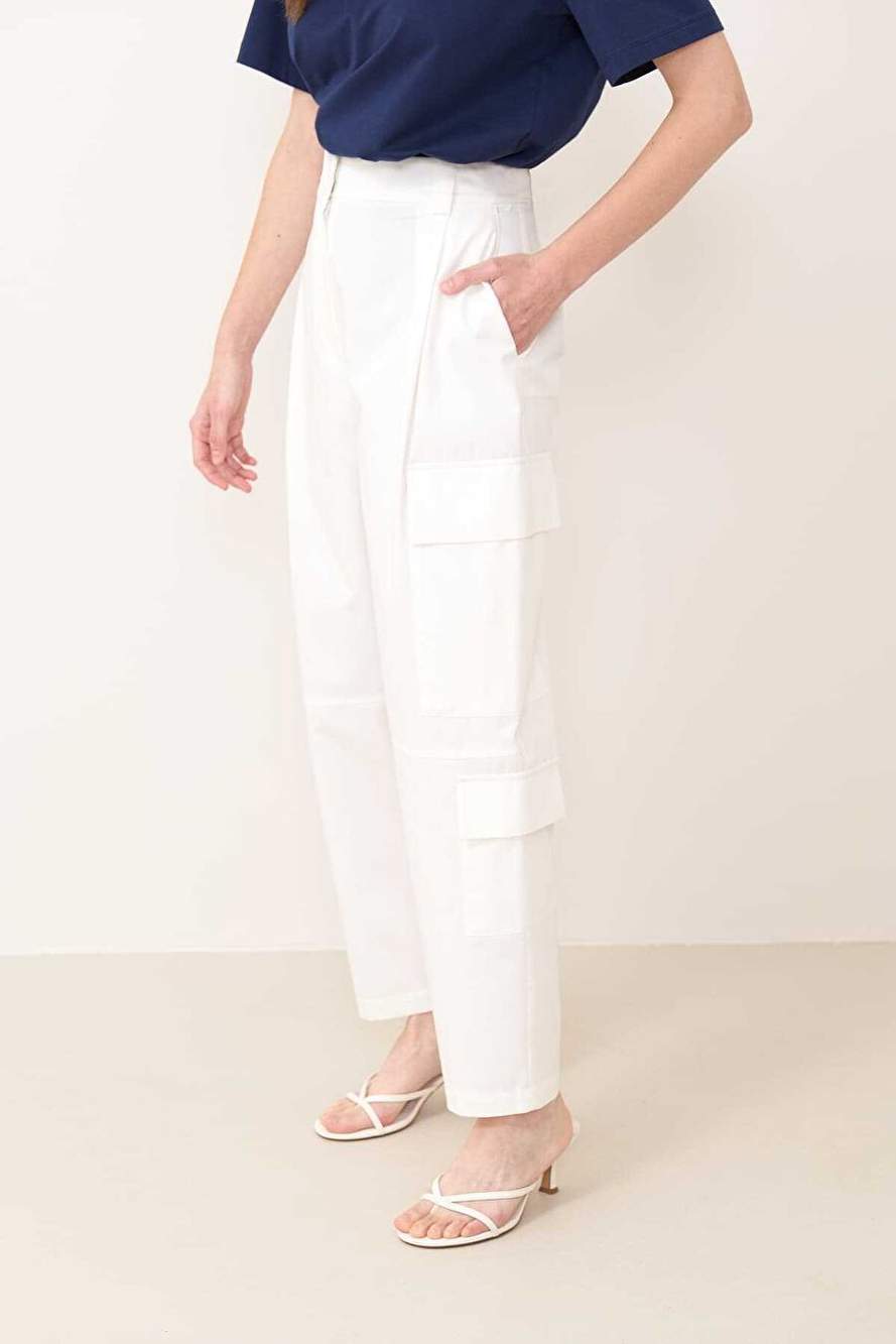 Pants with pockets on the sides White Y2312059_002 — Product image 3 of 4