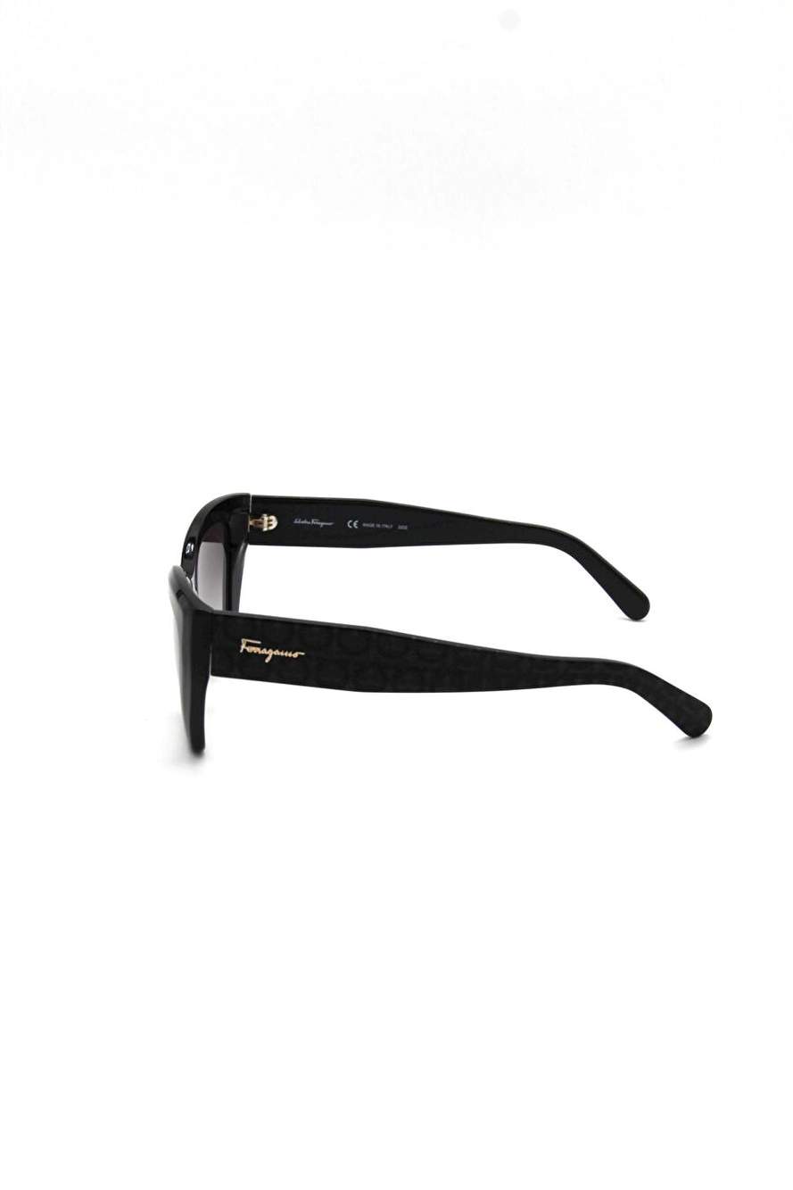 نظارات شمسية نسائية Salvatore Ferragamo SF 1043S 001 — صورة المنتج 4 من 5