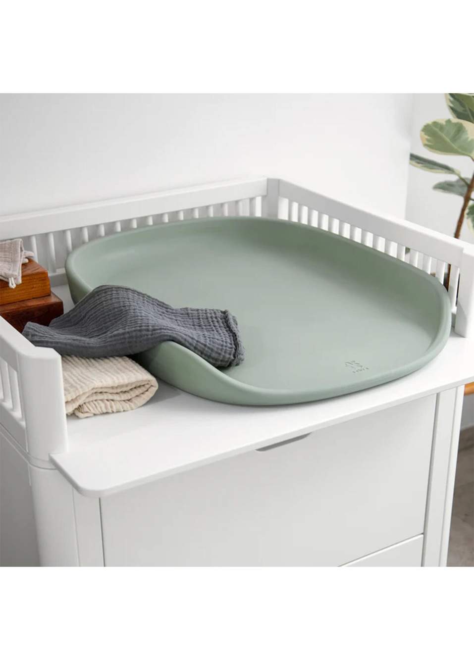Seagrass Green Bebek Alt Değiştirme Matı — صورة المنتج 4 من 5