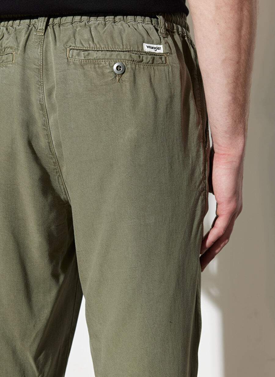بنطلونات تشينو W221266X45_Chino 100٪ من تينسيل للرجال الكاكي — صورة المنتج 6 من 7
