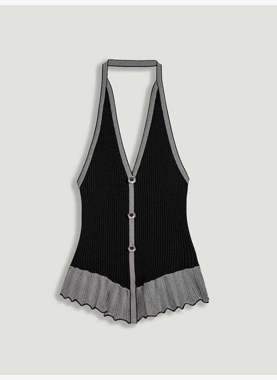Button Accessory Weightlifting Collar Sweater — Product image 5 of 7