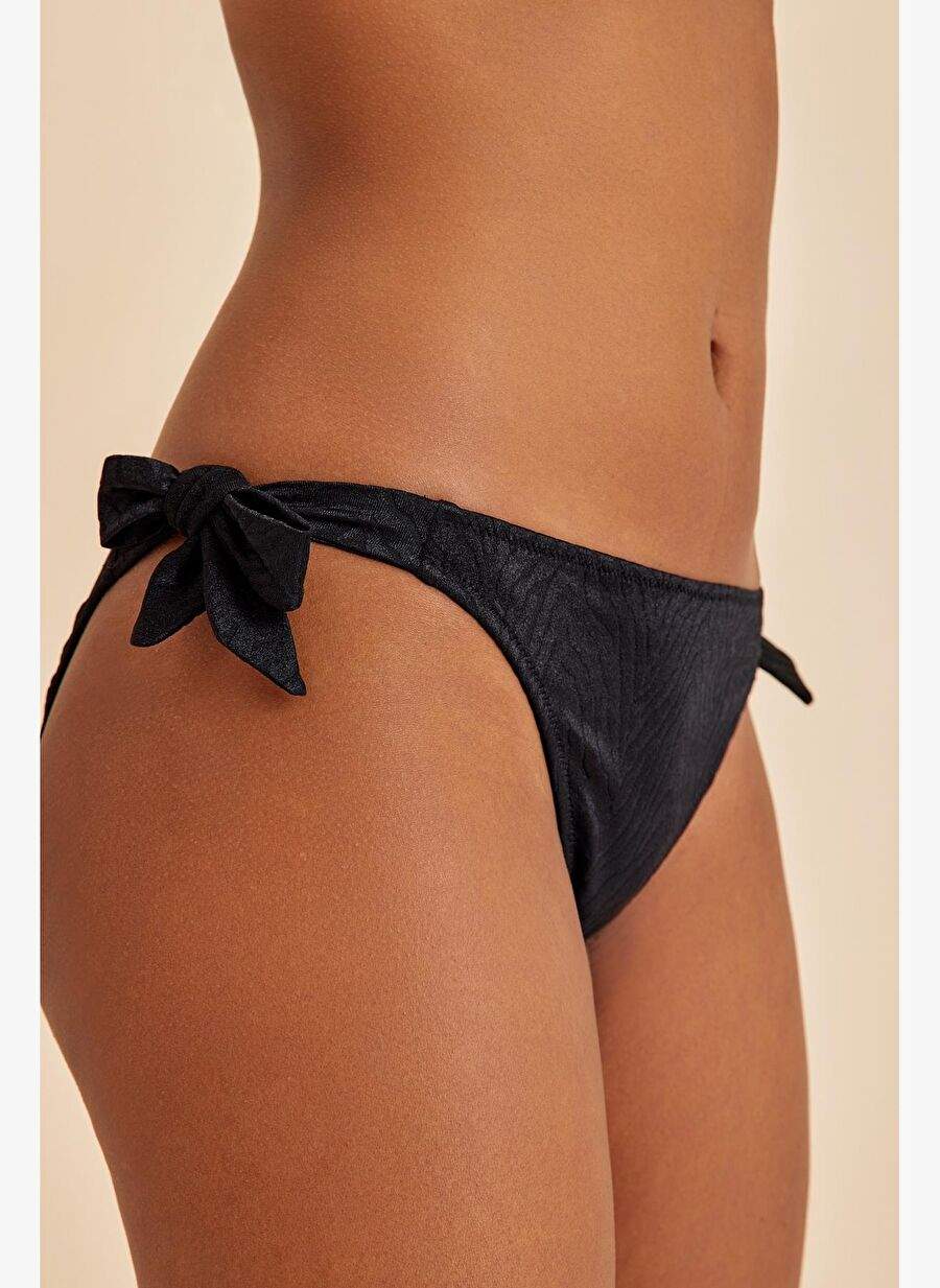 Bali Siyah Yandan Baglamal Bikini Alt — صورة المنتج 8 من 8
