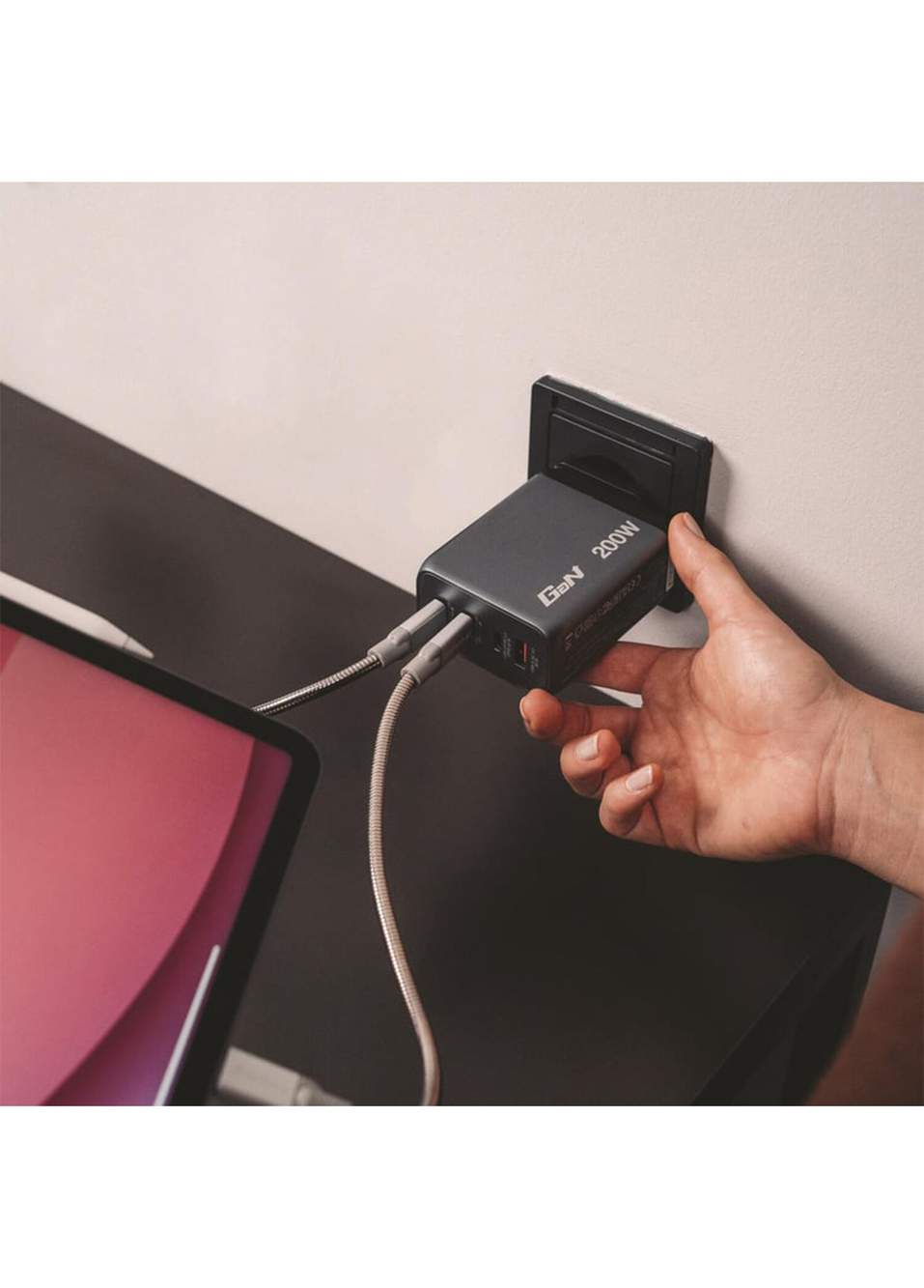 32204 GNC-200 200W 2 x USB-C® PD 100W / 1 x USB-C® PD 65W / 1 x USB QC 3.0 EU/UK/US GaN Charger Hızlı Şarj Cihazı — صورة المنتج 5 من 5
