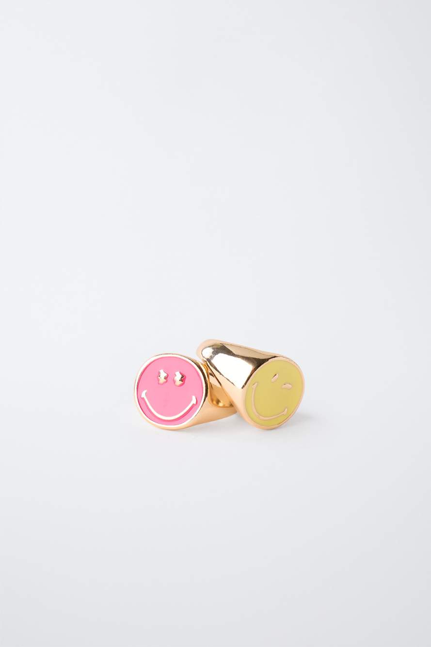 SMILEYWORLD ® PACK OF RINGS AND BEADED BRACELET — Product image 3 of 4