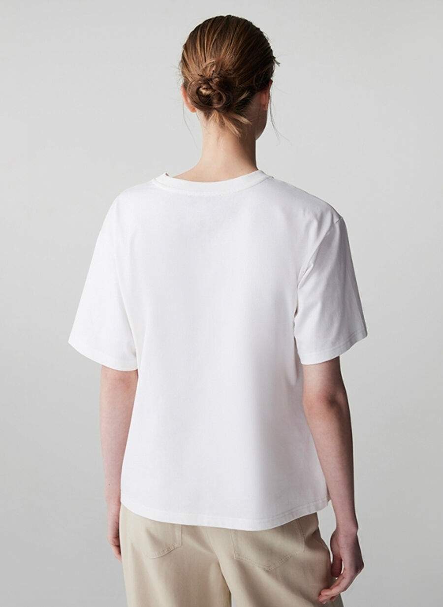 Ekru Kadın %100 Pamuk T-Shirt IS1260070059018 — صورة المنتج 3 من 4