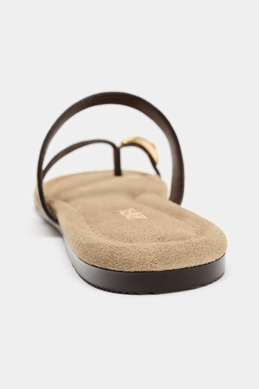 APPLIQUÉ SPLIT SUEDE FLAT SANDALS — Product image 4 of 4