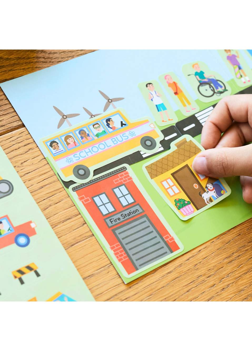 Reusable Sticker Set My City Tak Çıkar Çıkartma Oyunu — صورة المنتج 5 من 7