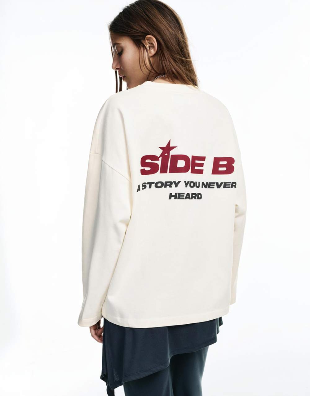 White graphic T-shirt — صورة المنتج 10 من 14