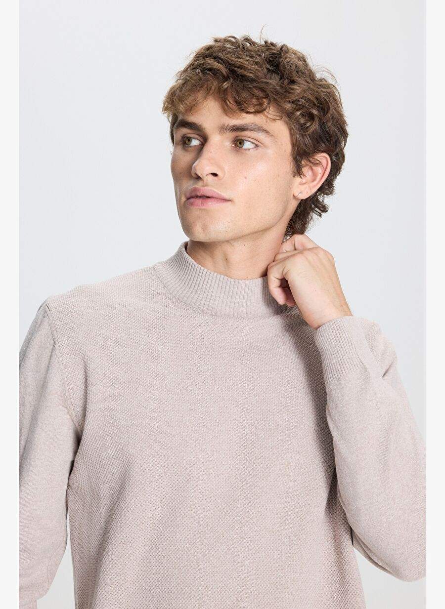 Men's Beige Standard Fit Normal Cut Yarm Balkc Collar Cotton Sweater — Product image 4 of 5