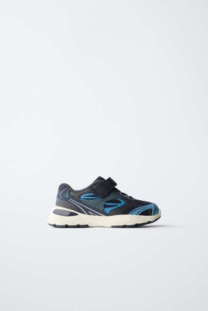 MESH SNEAKERS