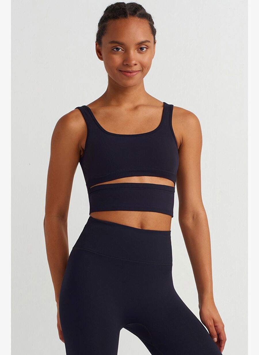 Parcal Ve Pedli Crop Top Siyah — Product image 13 of 30