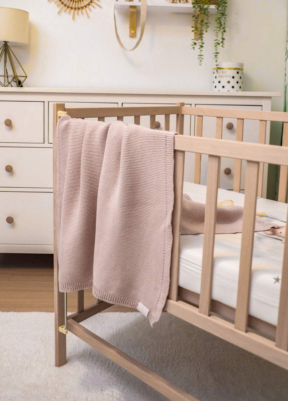 Violet Rose Pink Organik Pamuk Triko Bebek Battaniye ve Şapka 2'li Set — صورة المنتج 4 من 4