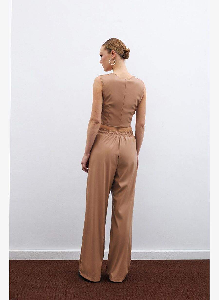 Leather — Product image 4 of 4