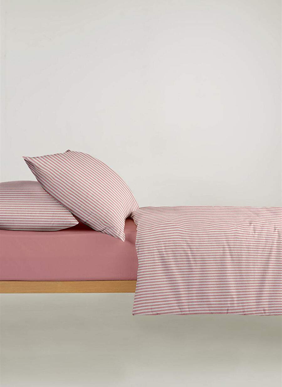 Monolisse Kırmızı Nevresim Takımı — Product image 4 of 4
