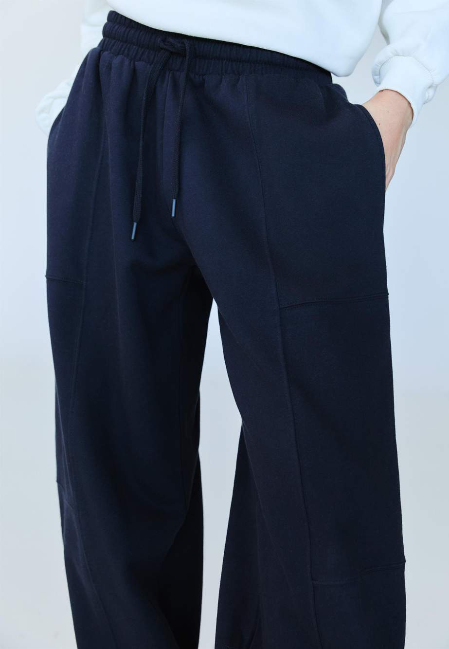 Plush balloon jogger trousers — صورة المنتج 8 من 140