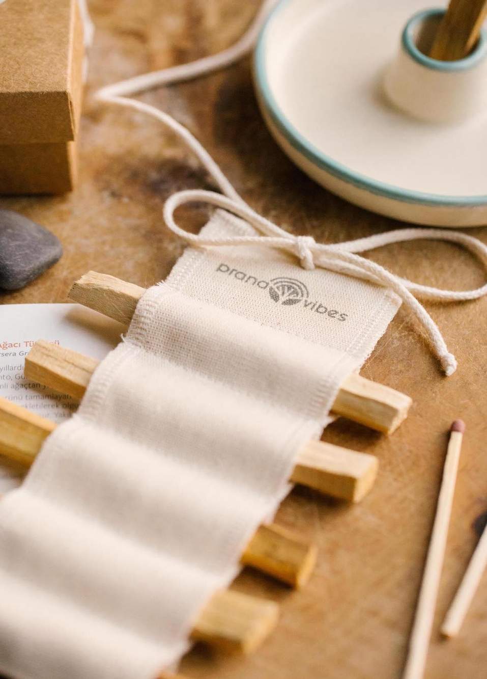 Palo Santo 5'li Ahşap Tütsü — Product image 4 of 6