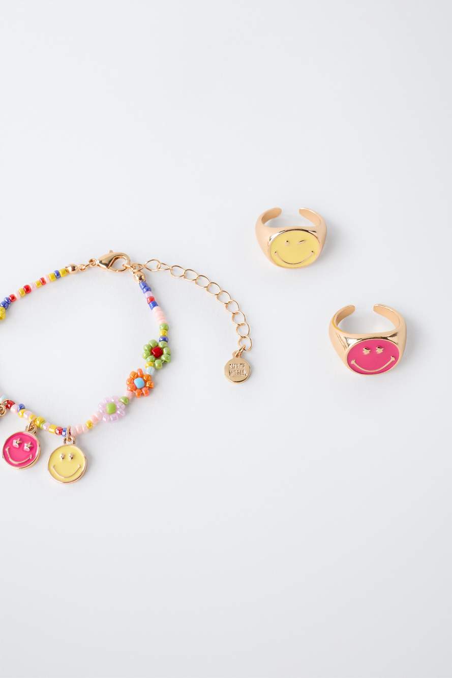 SMILEYWORLD ® PACK OF RINGS AND BEADED BRACELET — Product image 4 of 4