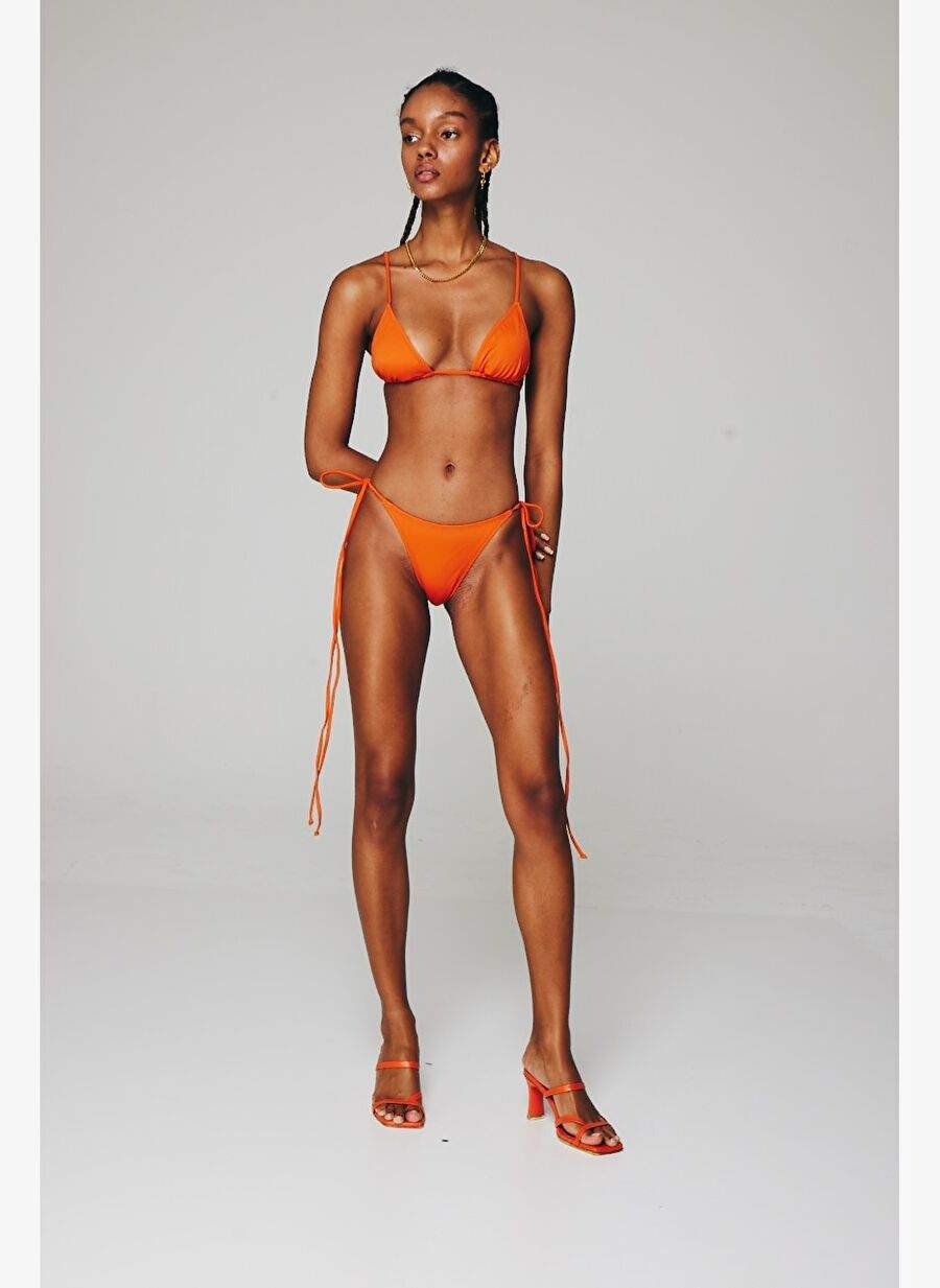 Isla ECONYL® İpli Üçgen Bikini Set — Product image 3 of 6