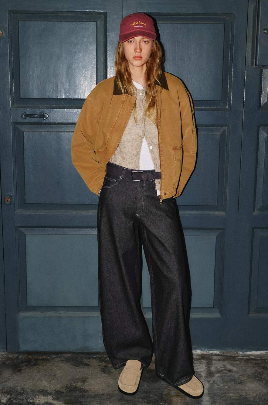 Barrel jeans with stars — Product image 23 of 32