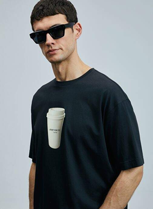 Omen Modern Graphic T Shirt Black — Product image 13 of 30