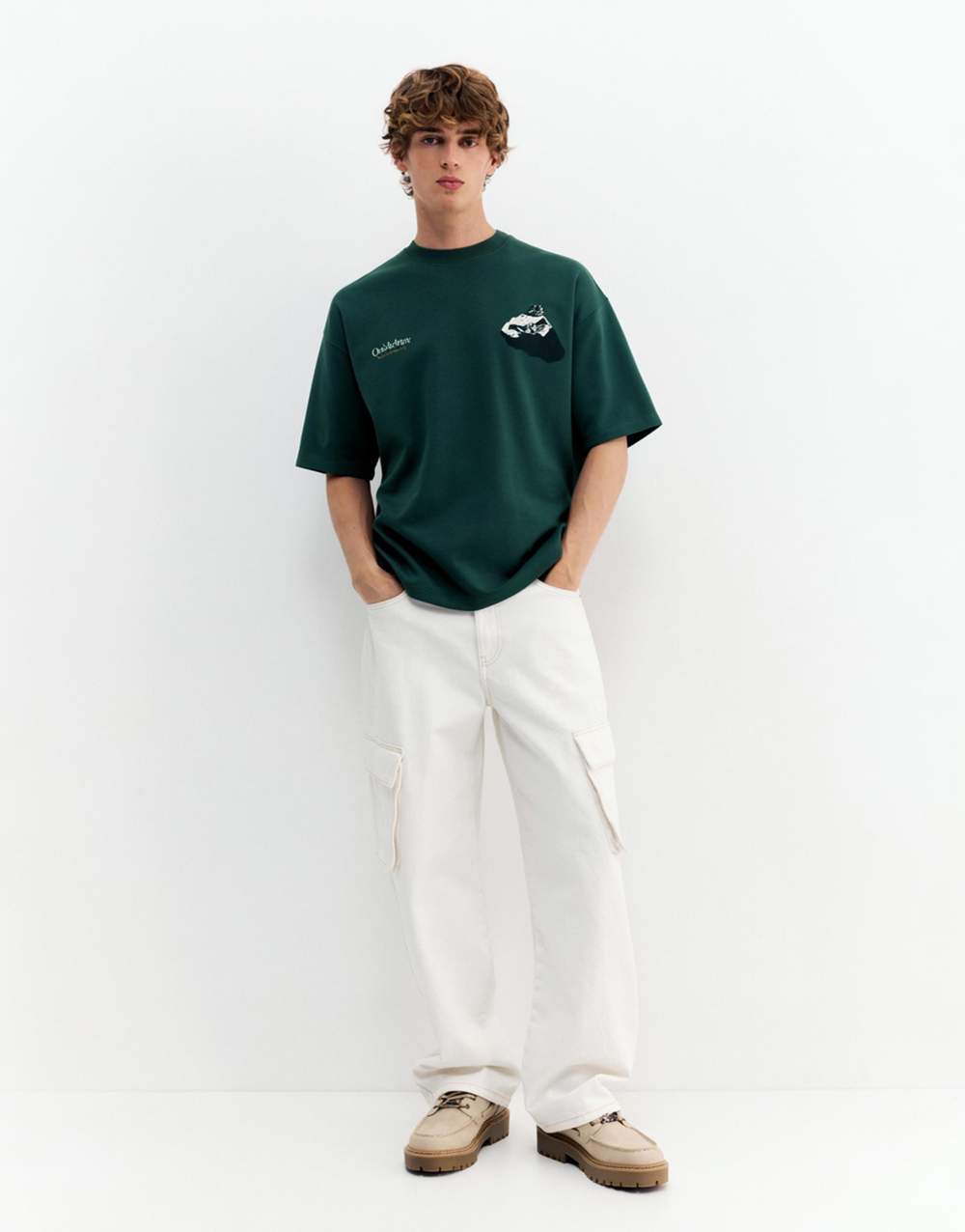 Short sleeve sweatshirt with graphic — Product image 5 of 14