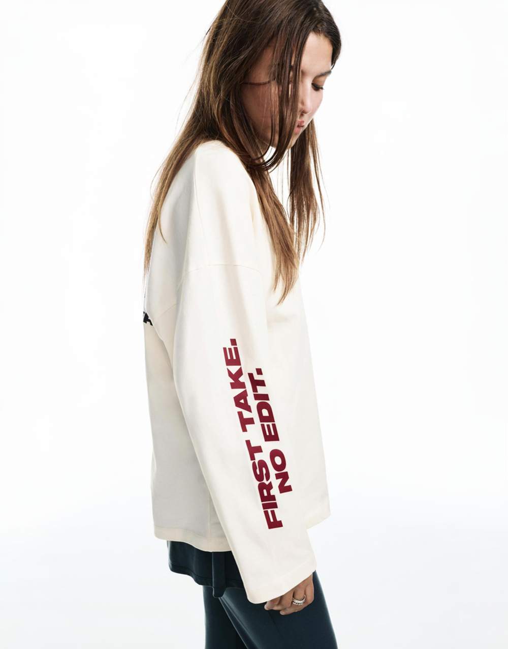White graphic T-shirt — صورة المنتج 5 من 14