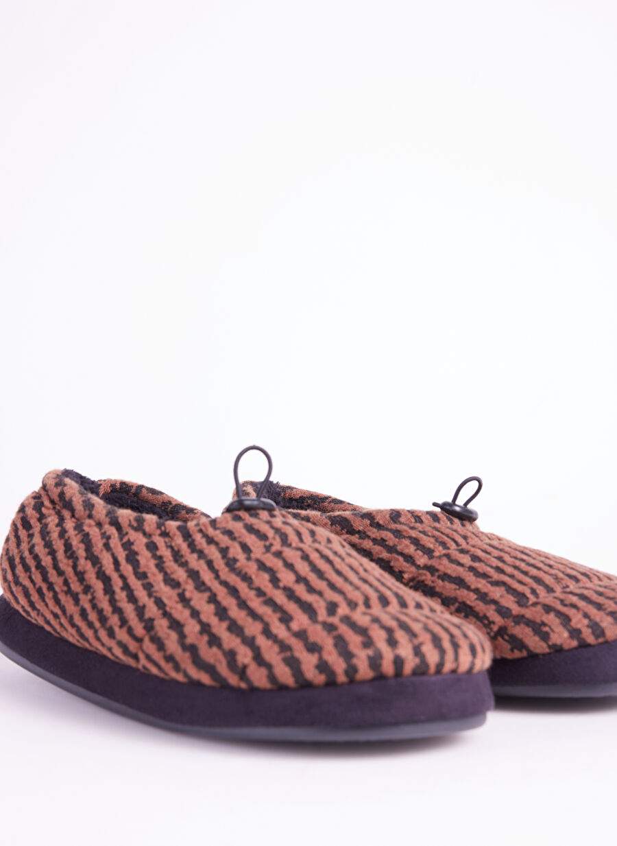 Factory Comfort Coffee Men's Home Slippers GILROY — Product image 3 of 5