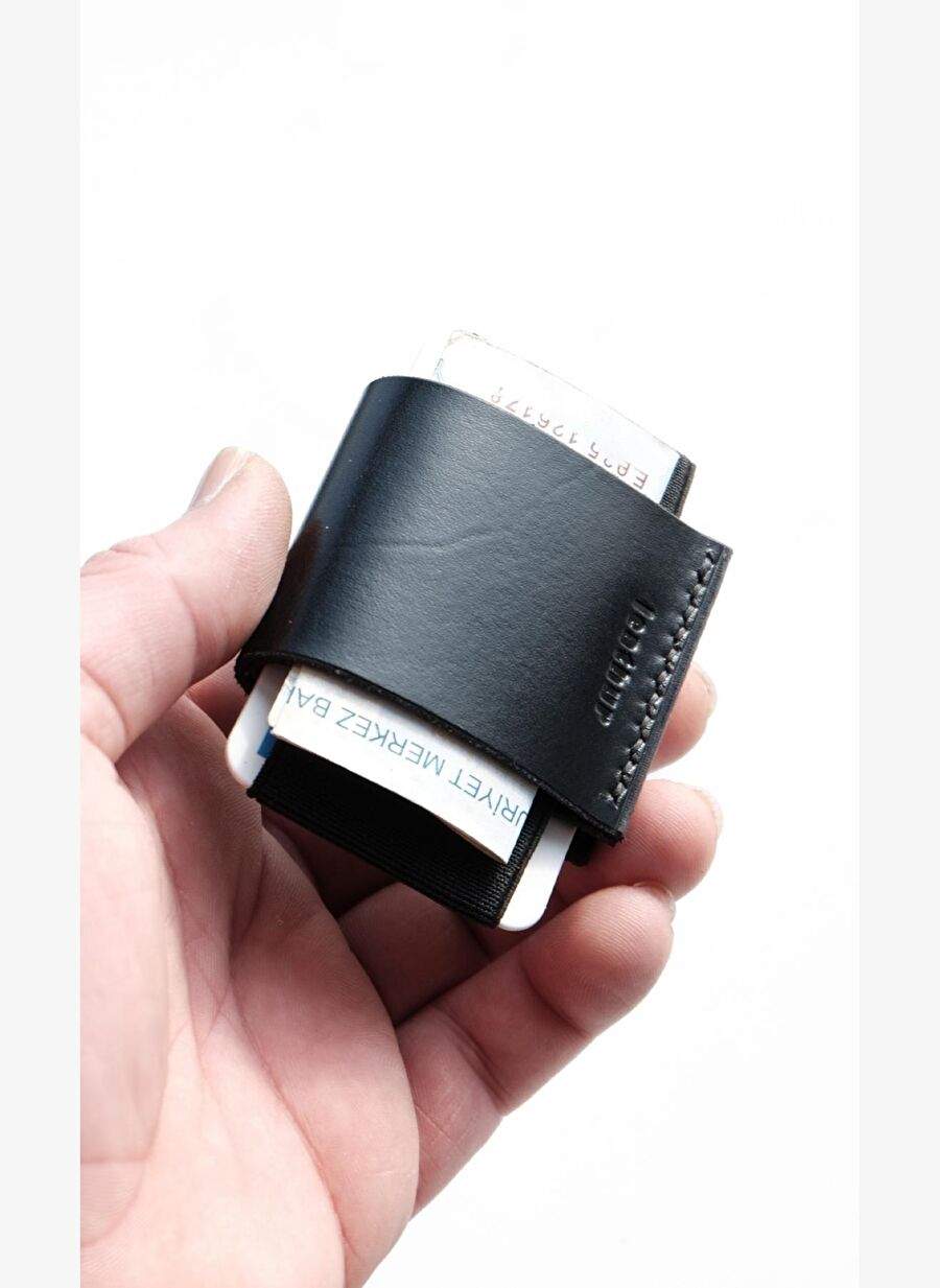 Lyc Mini Parlak Siyah Deri Kartlk — Product image 3 of 4