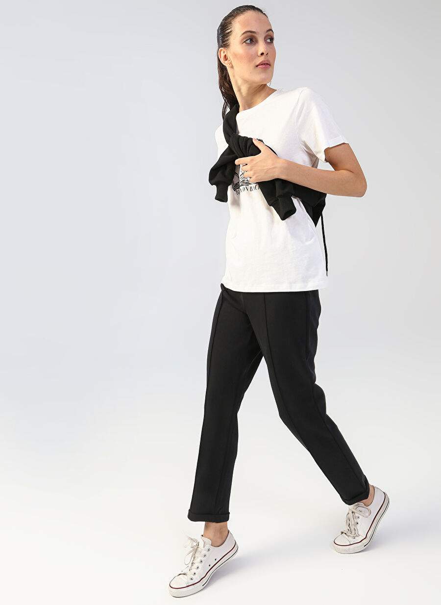 Black — صورة المنتج 1 من 4